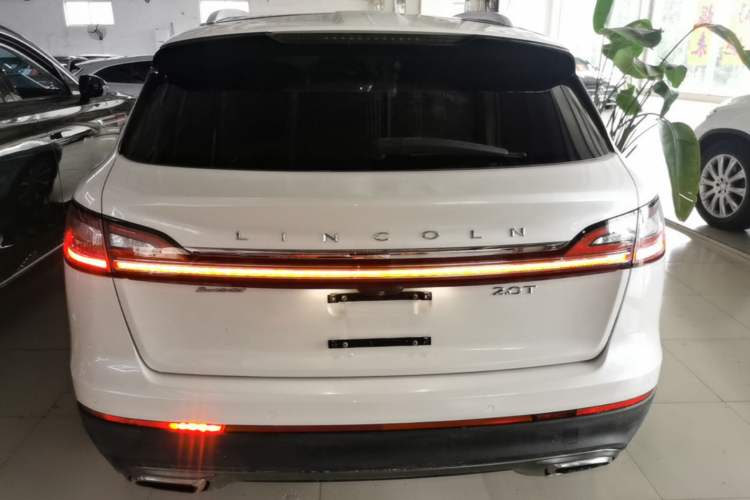 Used Lincoln Nautilus 2019 2.0T Two-Wheel Drive Luxury Edition China VI Standard Rear