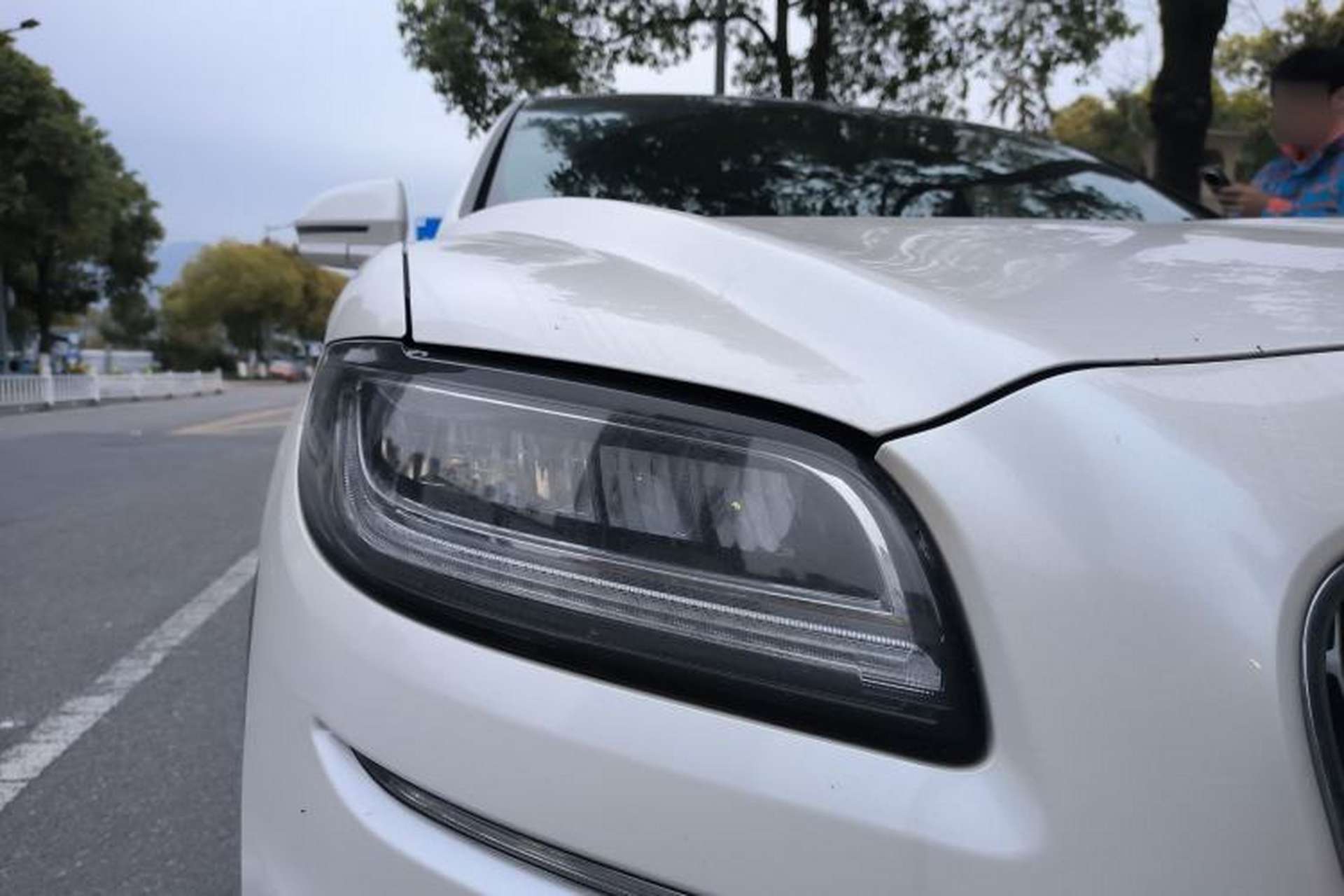 Used Lincoln Nautilus 2019 2.0T Two-Wheel Drive Luxury Edition China VI Standard Right Front Headlight