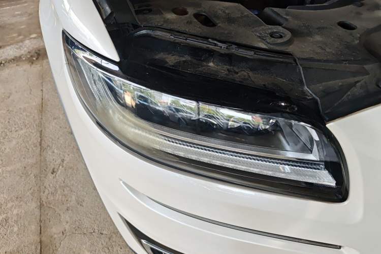 Used Lincoln Nautilus 2019 2.7T Four-Wheel Drive Prestige Edition China VI Standard Right Front Headlight