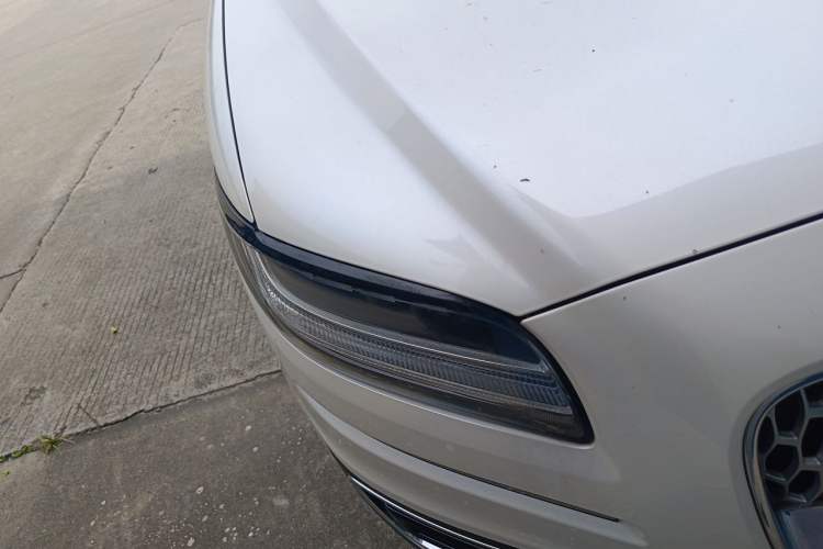 Used Lincoln Nautilus  Right Front Headlight