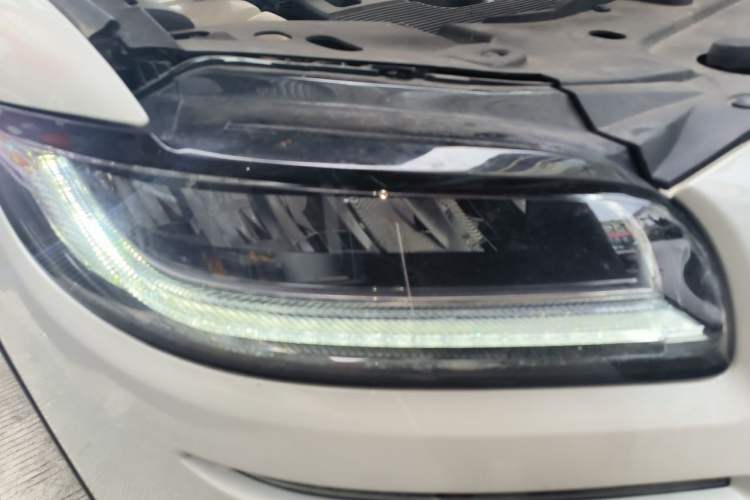Used Lincoln Nautilus 2019 2.0T Four-Wheel Drive Zunya Edition China VI Standard Right Front Headlight