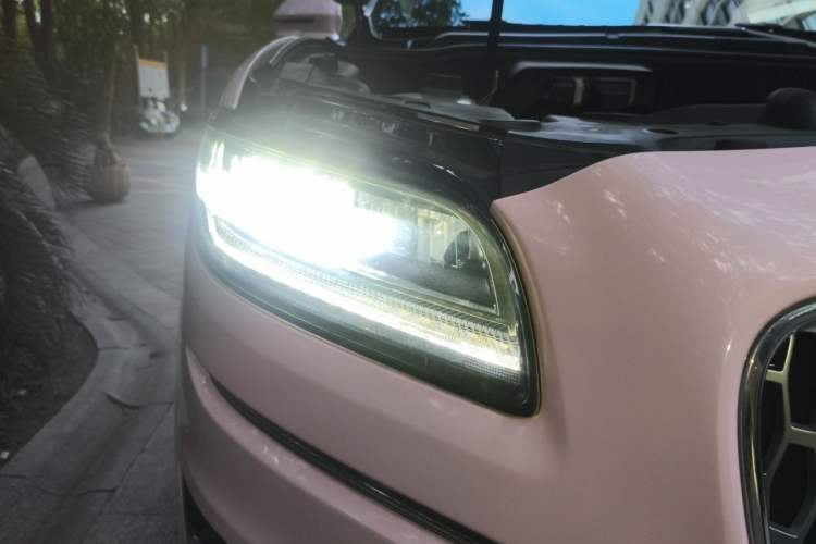 Used Lincoln Nautilus 2019 2.0T Two-Wheel Drive Luxury Edition China VI Standard Right Front Headlight