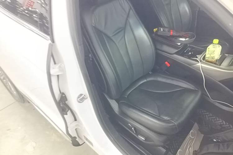 Used Lincoln Nautilus 2019 2.0T Two-Wheel Drive Luxury Edition China VI Standard Right Front Seat