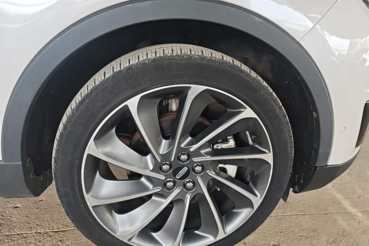 Used Lincoln Nautilus 2019 2.7T Four-Wheel Drive Prestige Edition China VI Standard Right Front Wheel Hub