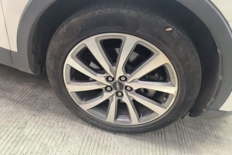 Used Lincoln Nautilus 2019 2.0T Four-Wheel Drive Zunya Edition China VI Standard Right Front Wheel Hub