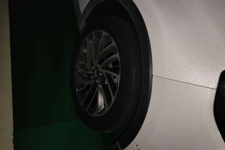 Used Lincoln Nautilus 2019 2.0T Four-Wheel Drive Zunya Edition China VI Standard Right Front Wheel Hub