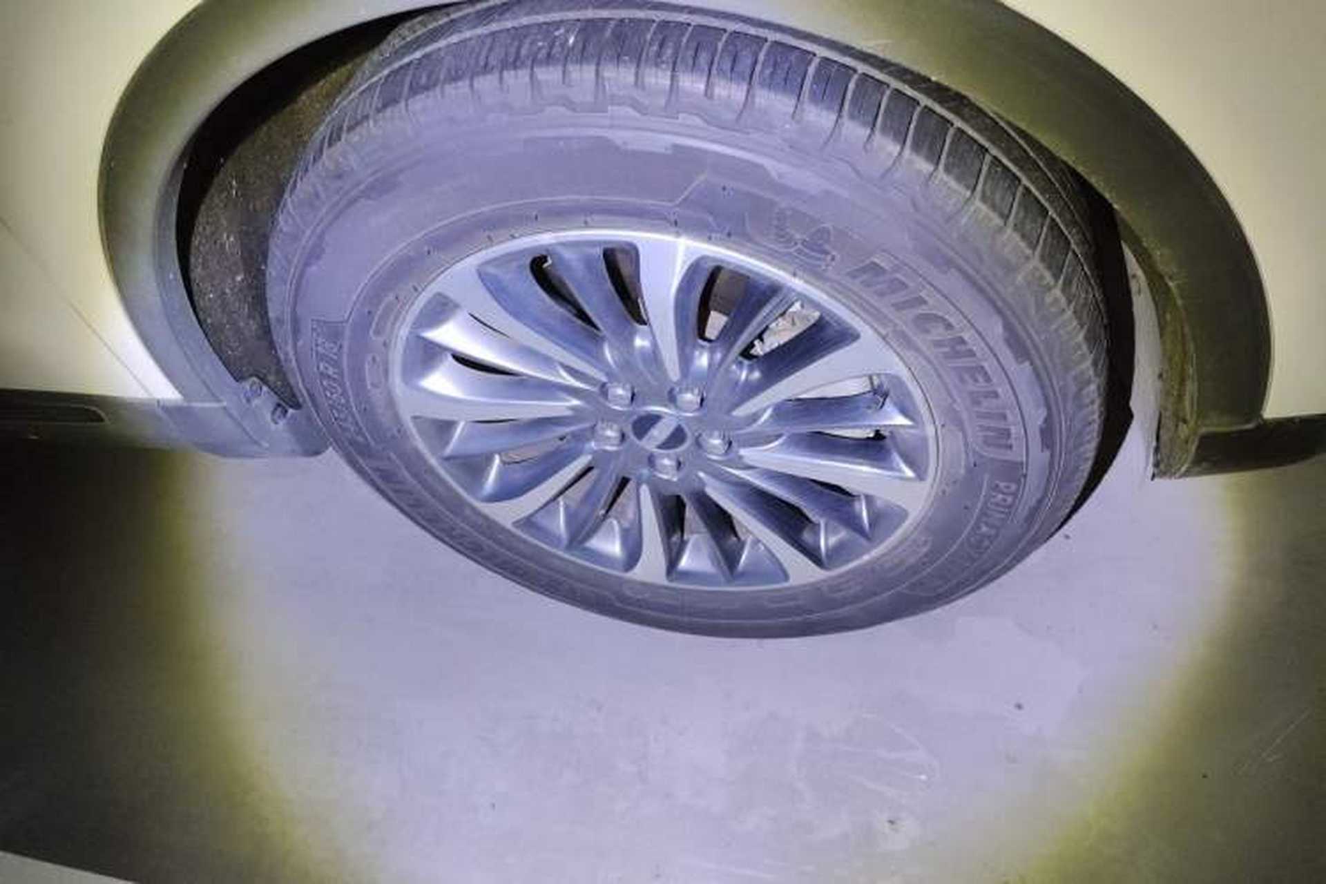 Used Lincoln Nautilus 2019 2.0T Two-Wheel Drive Luxury Edition China VI Standard Right Front Wheel Hub