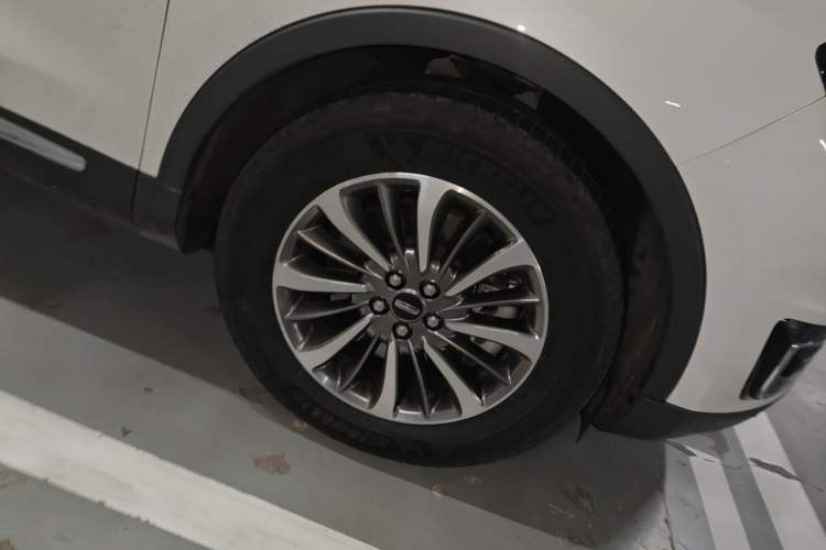 Used Lincoln Nautilus 2019 2.0T Two-Wheel Drive Luxury Edition China VI Standard Right Front Wheel Hub