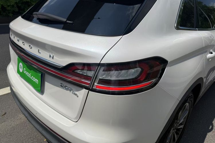 Used Lincoln Nautilus 2019 2.0T Two-Wheel Drive Luxury Edition China VI Standard Right Rear Taillight