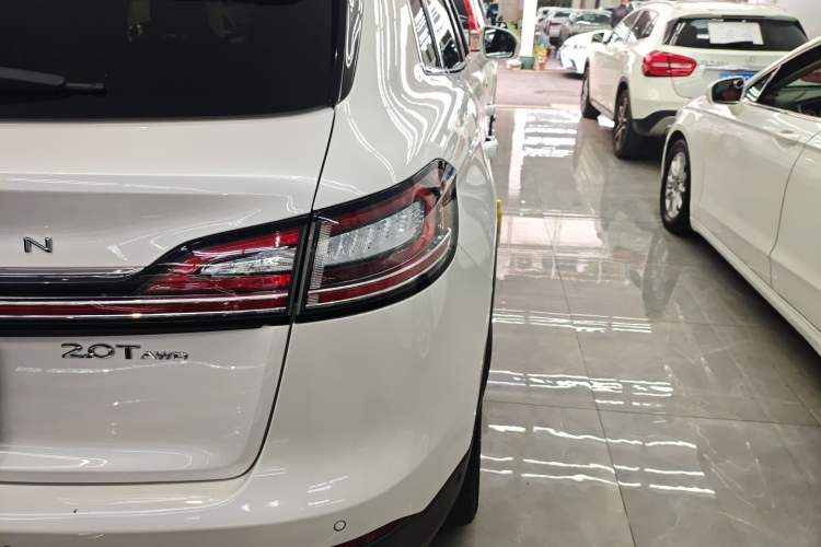 Used Lincoln Nautilus 2019 2.0T Four-Wheel Drive Zunya Edition China VI Standard Right Rear Taillight