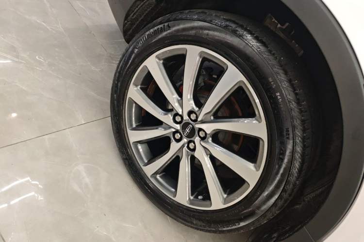 Used Lincoln Nautilus 2019 2.0T Four-Wheel Drive Zunya Edition China VI Standard Right Rear Wheel Hub