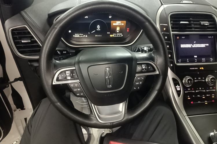 Used Lincoln Nautilus 2019 2.0T Two-Wheel Drive Luxury Edition China VI Standard Steering Wheel
