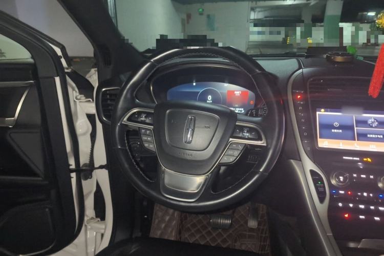 Used Lincoln Nautilus 2019 2.0T Two-Wheel Drive Luxury Edition China VI Standard Steering Wheel