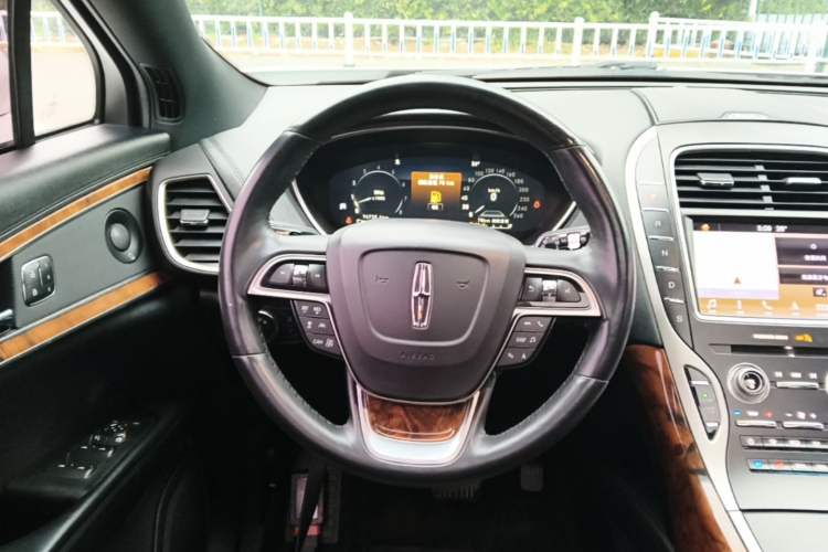 Used Lincoln Nautilus 2019 2.7T Four-Wheel Drive Prestige Edition China VI Standard Steering Wheel