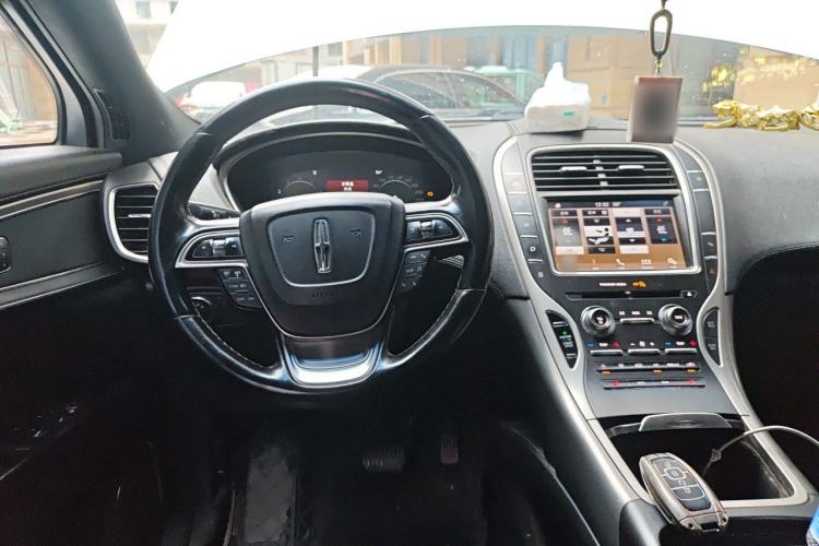 Used Lincoln Nautilus 2019 2.0T Two-Wheel Drive Luxury Edition China VI Standard Steering Wheel