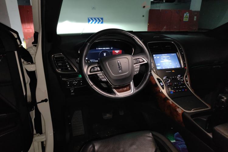 Used Lincoln Nautilus 2019 2.0T Four-Wheel Drive Zunya Edition China VI Standard Steering Wheel