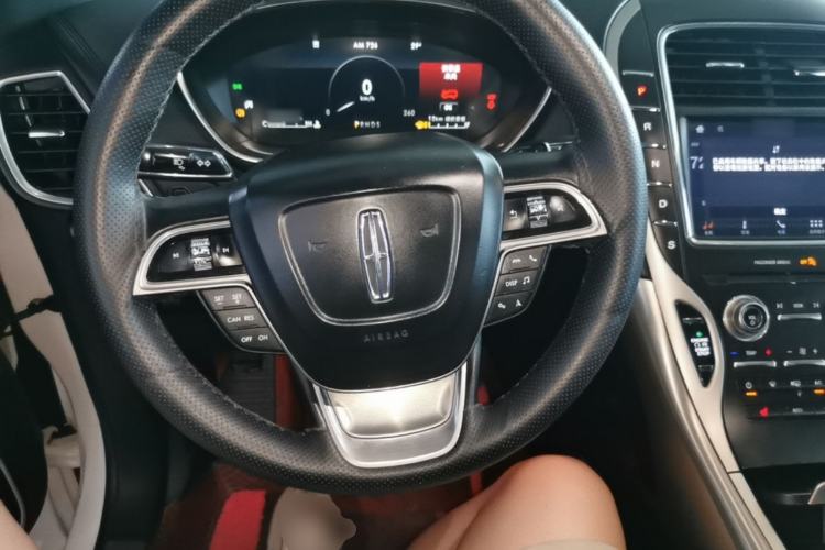 Used Lincoln Nautilus 2019 2.0T Two-Wheel Drive Luxury Edition China VI Standard Steering Wheel