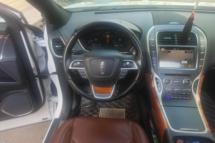 Used Lincoln Nautilus 2019 2.0T Four-Wheel Drive Zunya Edition China VI Standard Steering Wheel