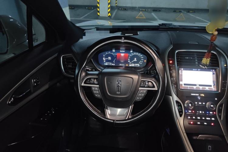 Used Lincoln Nautilus 2019 2.0T Two-Wheel Drive Luxury Edition China VI Standard Steering Wheel