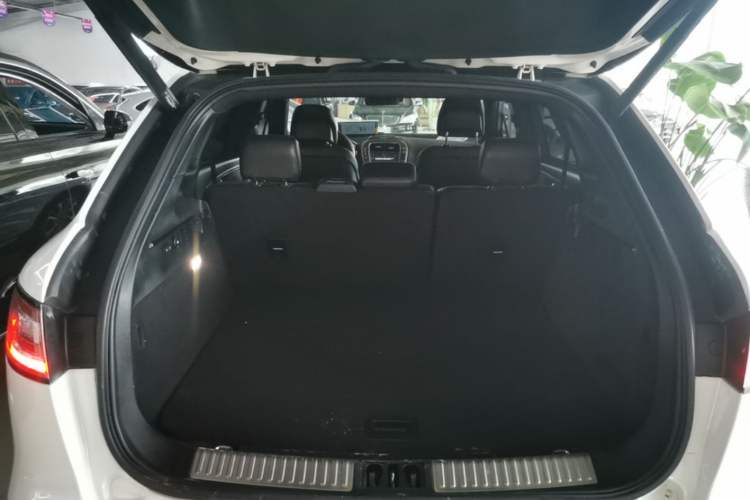 Used Lincoln Nautilus 2019 2.0T Two-Wheel Drive Luxury Edition China VI Standard Trunk
