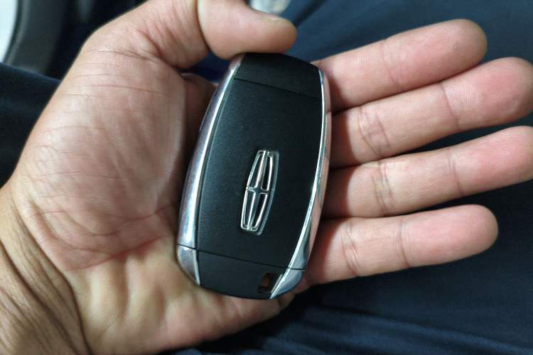 Used Lincoln Nautilus 2019 2.0T Two-Wheel Drive Luxury Edition China VI Standard Vehicle Key