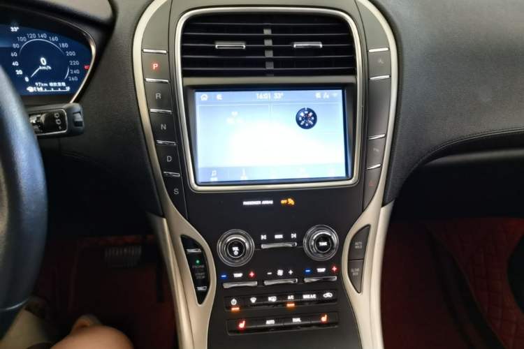 Used Lincoln Nautilus 2020 2.0T Submarine Edition Audio And AC Panel