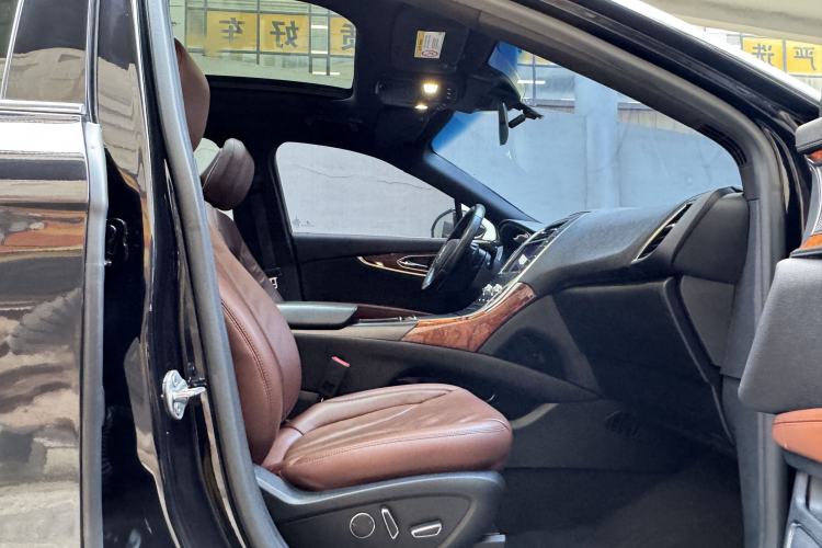 Used Lincoln Nautilus 2020 2.0T Four-Wheel Drive Luxury Edition Interior 5