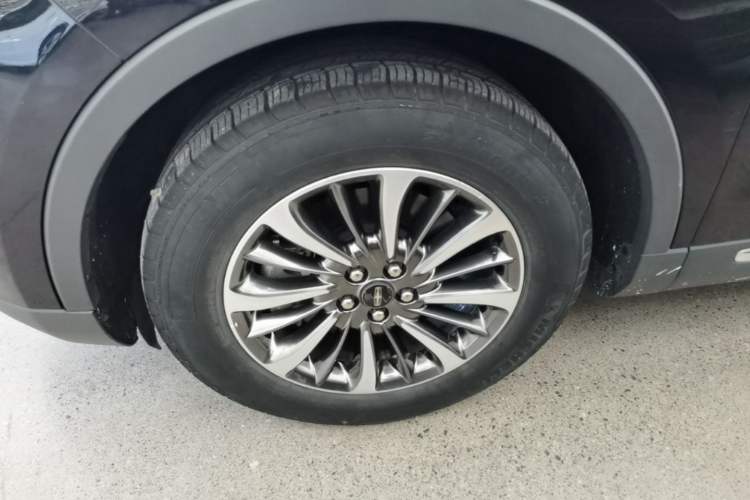 Used Lincoln Nautilus 2020 2.0T Submarine Edition Left Front Wheel Hub