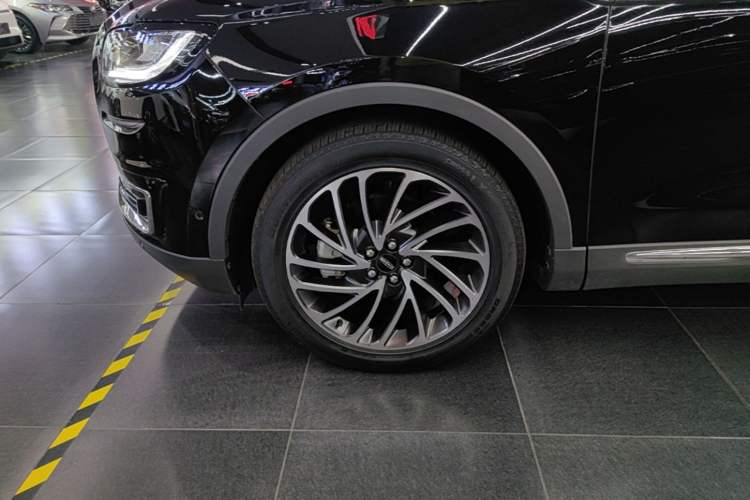 Used Lincoln Nautilus 2020 2.0T Four-Wheel Drive Luxury Edition Left Front Wheel Hub