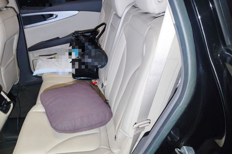 Used Lincoln Nautilus 2020 2.0T Submarine Edition Left Rear Seat