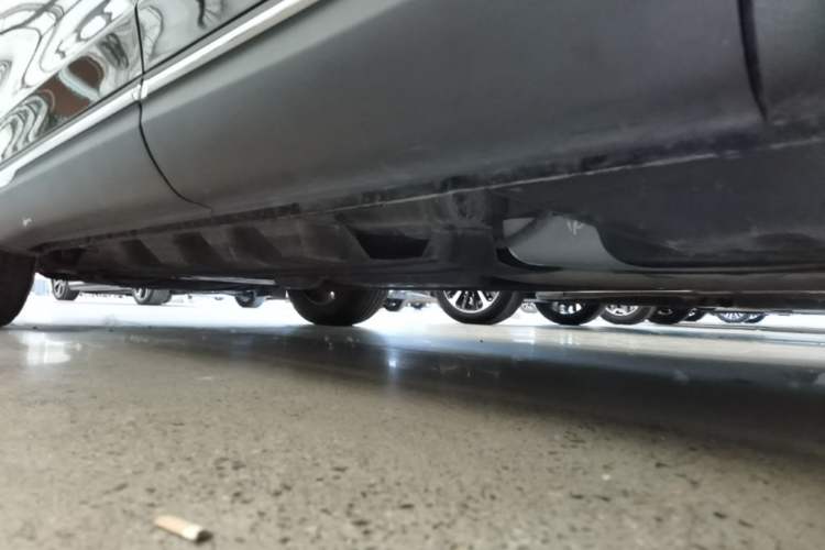 Used Lincoln Nautilus 2020 2.0T Submarine Edition Left Side Sill