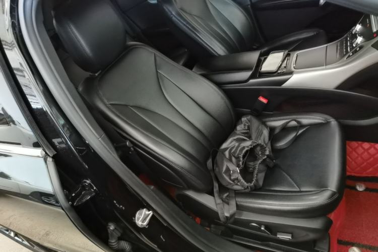 Used Lincoln Nautilus 2020 2.0T Submarine Edition Right Front Seat