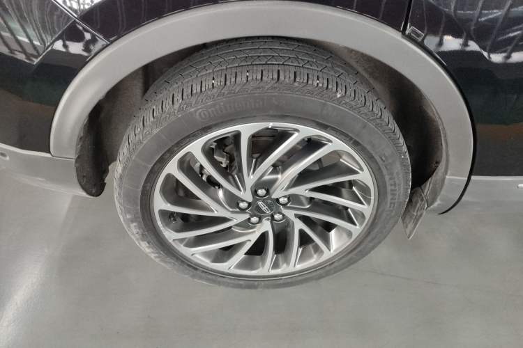 Used Lincoln Nautilus 2020 2.0T Four-Wheel Drive Luxury Edition Right Rear Wheel Hub