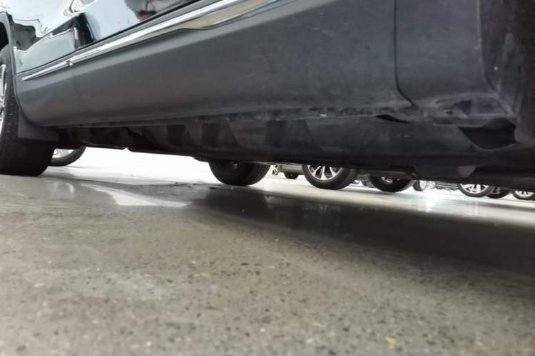 Used Lincoln Nautilus 2020 2.0T Submarine Edition Right Side Sill