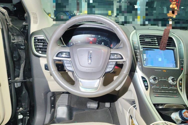 Used Lincoln Nautilus 2020 2.0T Submarine Edition Steering Wheel