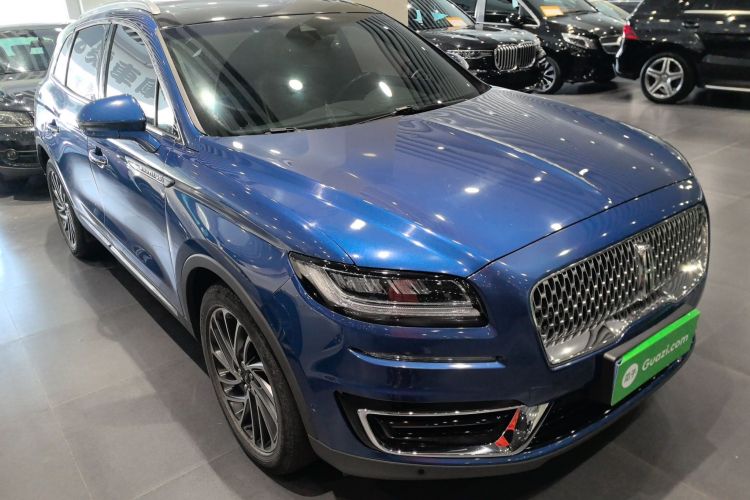 Used Lincoln Nautilus 2020 2.0T Four-Wheel Drive Luxury Edition Front Right 45 Deg