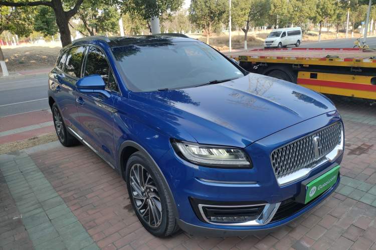 Used Lincoln Nautilus 2020 2.0T Four-Wheel Drive Luxury Edition Front Right 45 Deg