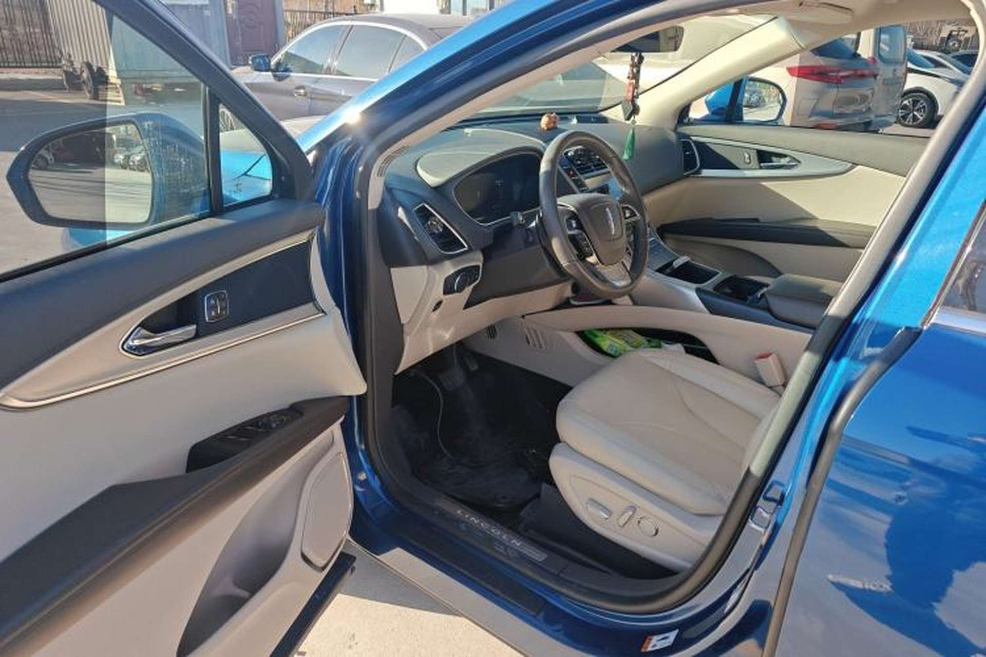 Used Lincoln Nautilus 2020 2.0T Submarine Edition Interior 3