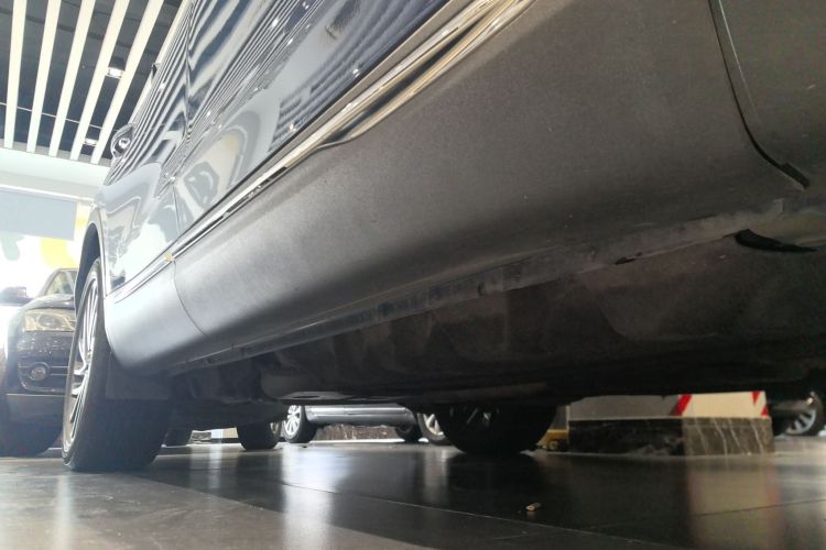 Used Lincoln Nautilus 2020 2.0T Four-Wheel Drive Luxury Edition Right Side Sill