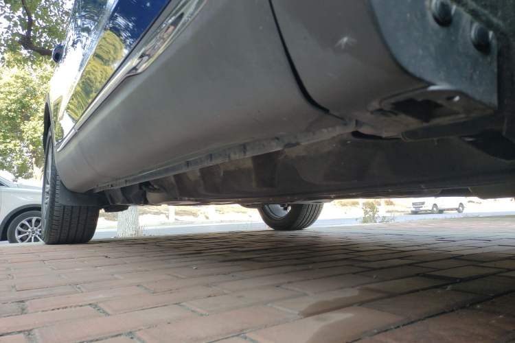 Used Lincoln Nautilus 2020 2.0T Four-Wheel Drive Luxury Edition Right Side Sill