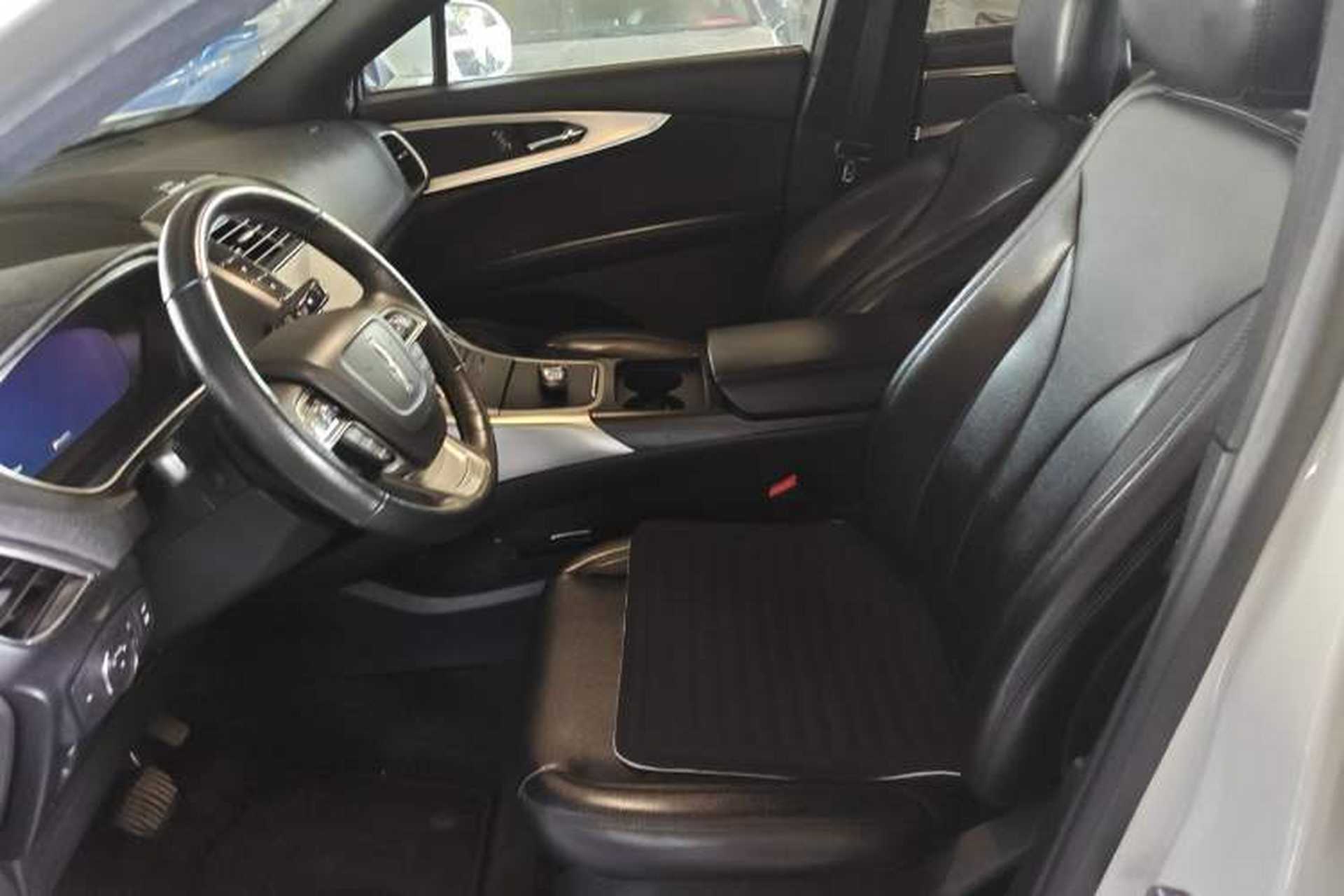 Used Lincoln Nautilus 2020 2.0T Submarine Edition Left Front Seat