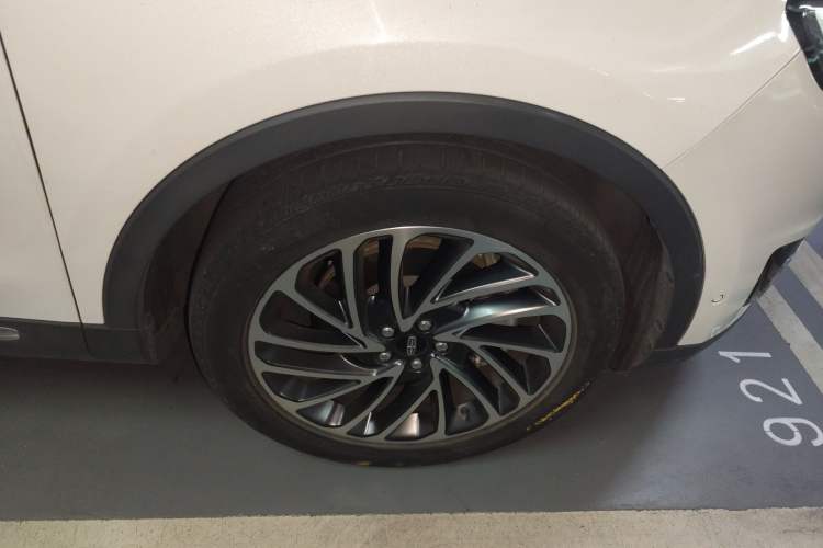 Used Lincoln Nautilus 2020 2.0T Four-Wheel Drive Luxury Edition Right Front Wheel Hub