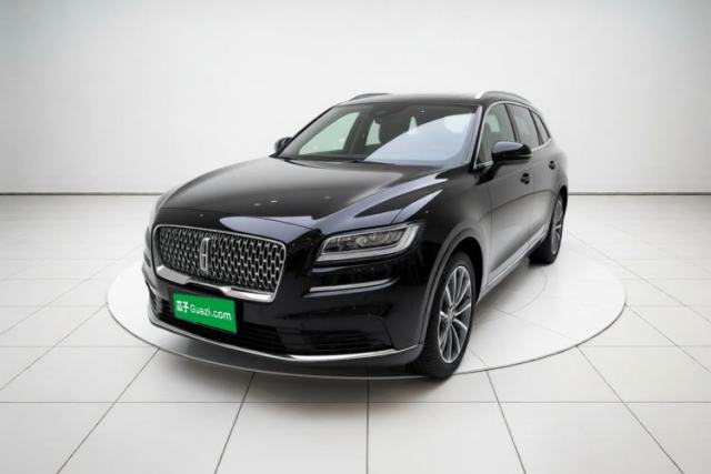 Ojetý Lincoln Nautilus 2021 2.0T Four-Wheel Drive Luxury Edition