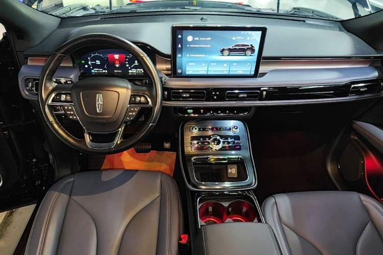 Used Lincoln Nautilus 2021 2.0T Four-Wheel Drive Luxury Edition Audio And AC Panel