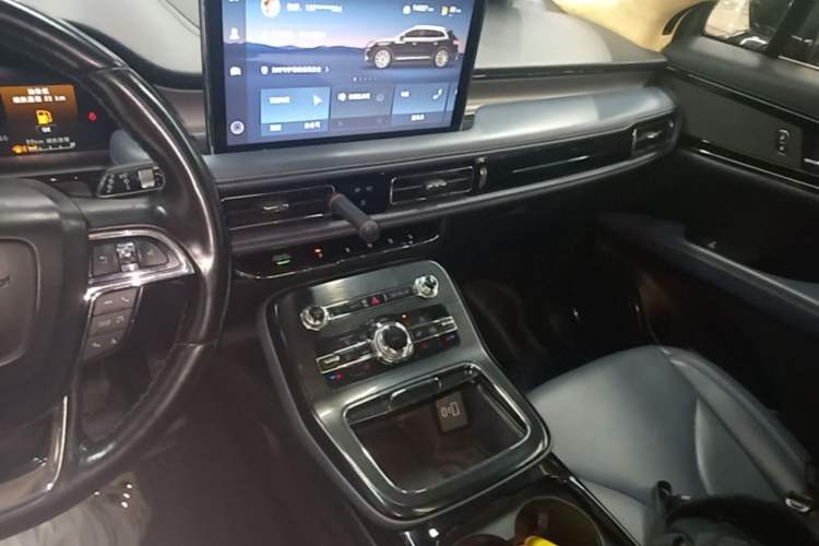 Used Lincoln Nautilus 2021 2.0T Four-Wheel Drive Luxury Edition Audio And AC Panel