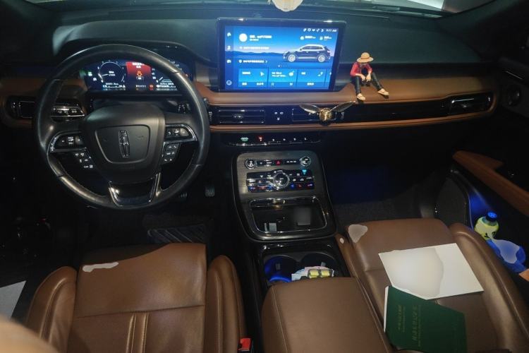 Used Lincoln Nautilus 2021 2.7T Four-Wheel Drive Prestige Edition Center Console