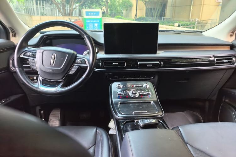 Used Lincoln Nautilus 2021 2.0T Four-Wheel Drive Luxury Edition Center Console