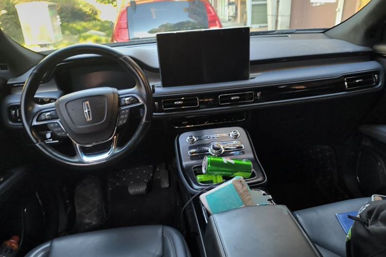Used Lincoln Nautilus 2021 2.0T Four-Wheel Drive Luxury Edition Center Console