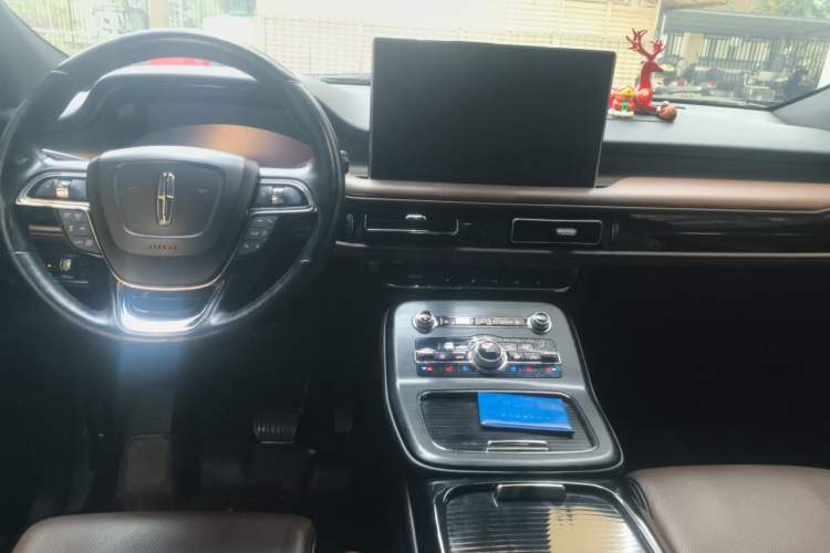Used Lincoln Nautilus 2021 2.7T Four-Wheel Drive Prestige Edition Center Console
