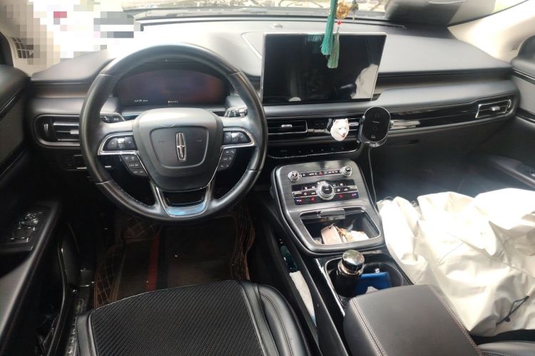 Used Lincoln Nautilus 2021 2.0T Four-Wheel Drive Luxury Edition Center Console